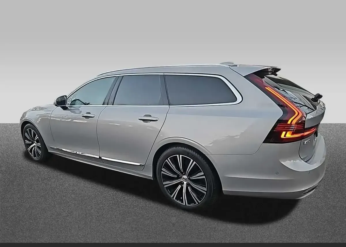 Gebraucht Volvo V90 145 PS (106 kW) 2024 Kombi