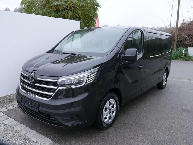 Midnight black Gebraucht 2024 Renault Trafic Evolution Van | 39.900 € (Fairer Preis) - Bild 1/1