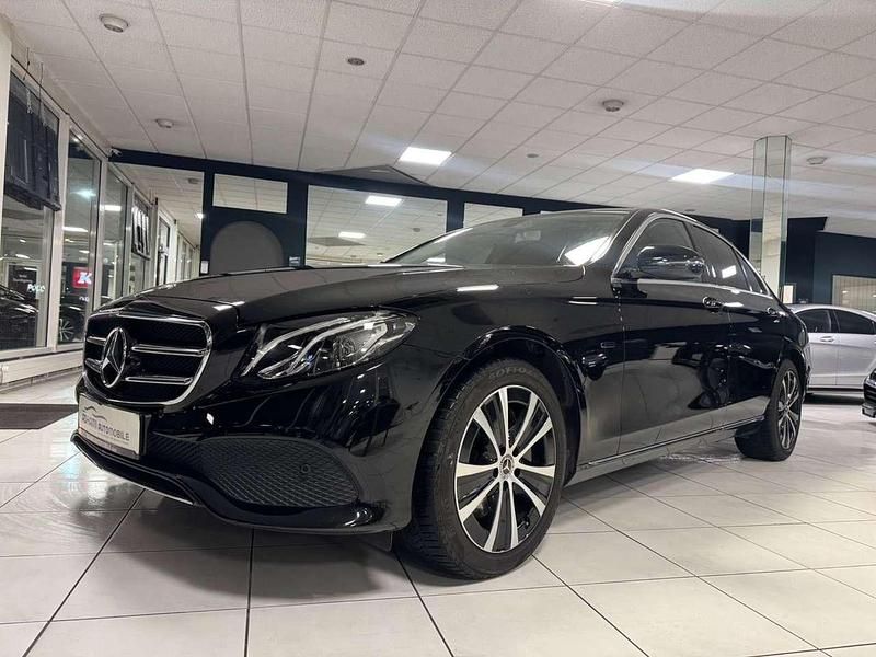 Gebraucht Mercedes E300 Avantgarde 320 PS (235 kW) 2019 Schwarz Limousine