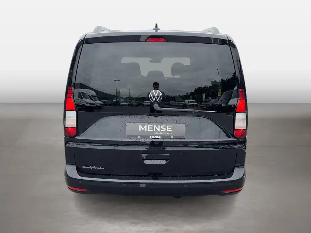Second-hand VW Caddy Maxi California 122 CP (89 kW) 2023 Negru Monovolum