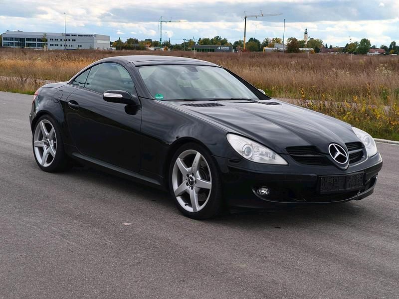 Schwarz Gebraucht 2005 Mercedes SLK350 AMG line Cabrio | 7.900 € (Guter Preis) - Bild 1/4