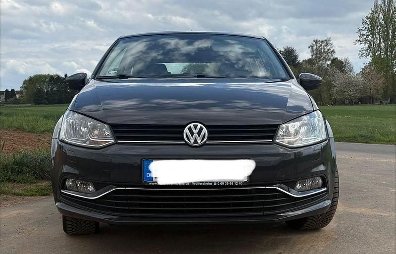 Usado VW Polo 90 HP (66 kW) 2017 Cinzento Citadino