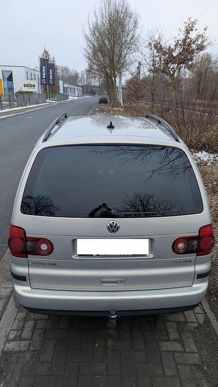 Gebraucht VW Sharan Trendline 140 PS (102 kW) 2009 Silber Van / Kleinbus