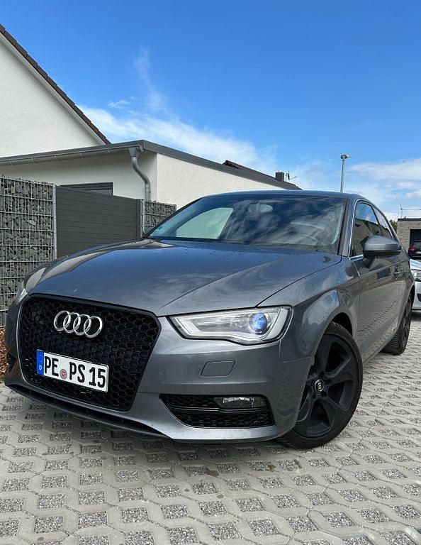 Grau Gebraucht 2012 Audi A3 Ambition Limousine | 8.500 € (Fairer Preis) - Bild 1/4