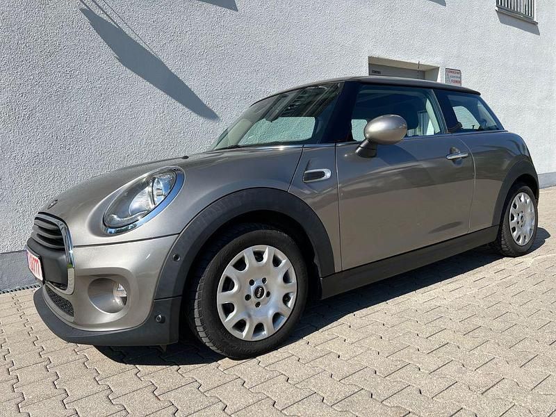 Silber Gebraucht 2016 Mini ONE Kleinwagen | 8.988 € (Guter Preis) - Bild 1/4