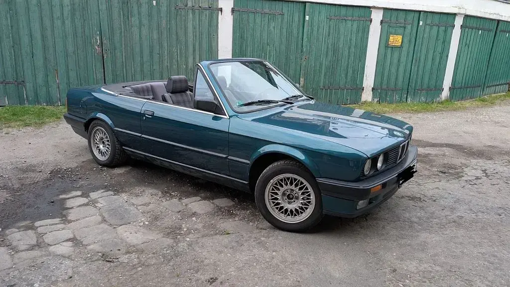 Gebraucht BMW 318 Cabriolet Sport Line 113 PS (83 kW) 1992 Grün Cabrio
