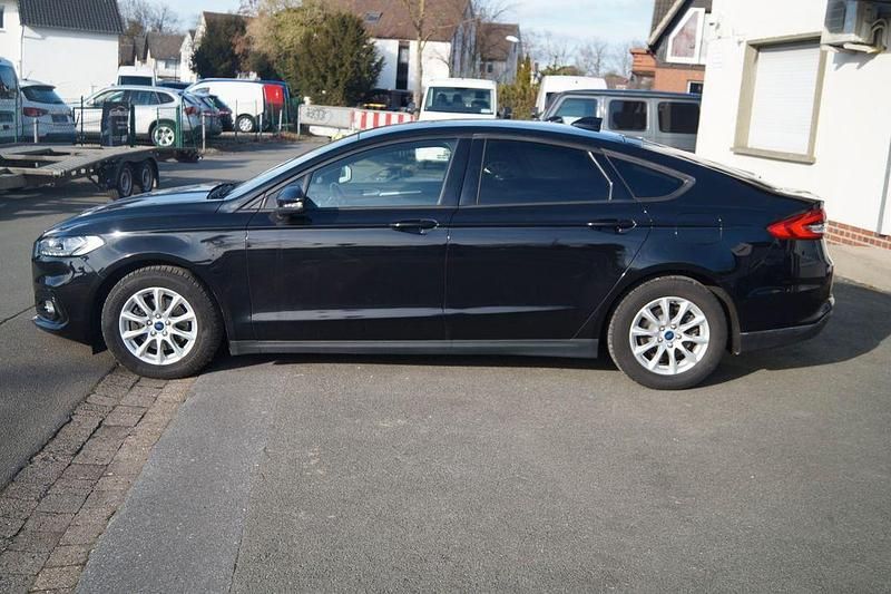 Gebraucht Ford Mondeo Trend 120 PS (88 kW) 2021 Schwarz Limousine