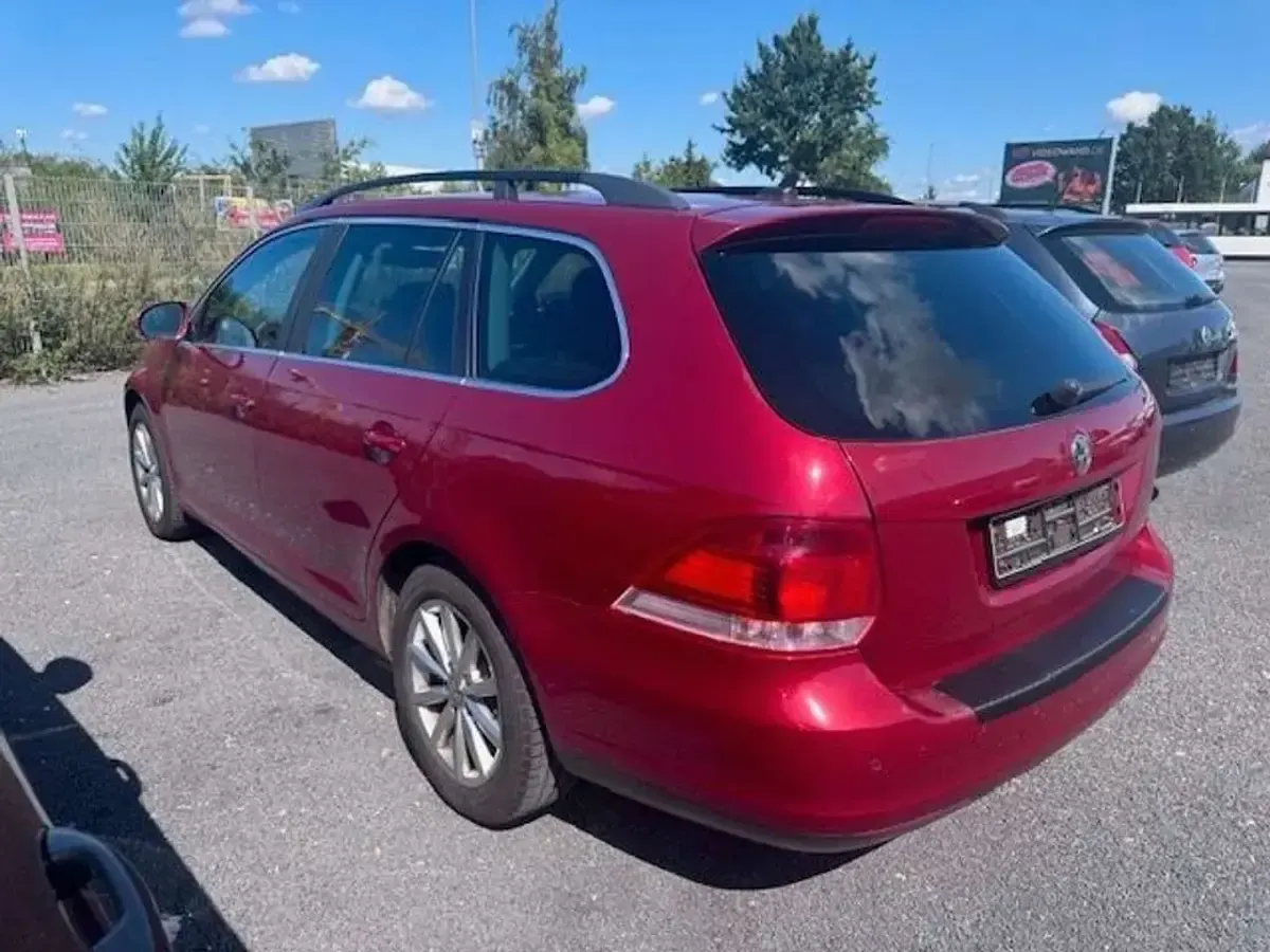 Gebraucht VW Golf V Comfortline 122 PS (89 kW) 2008 Red spice Kombi