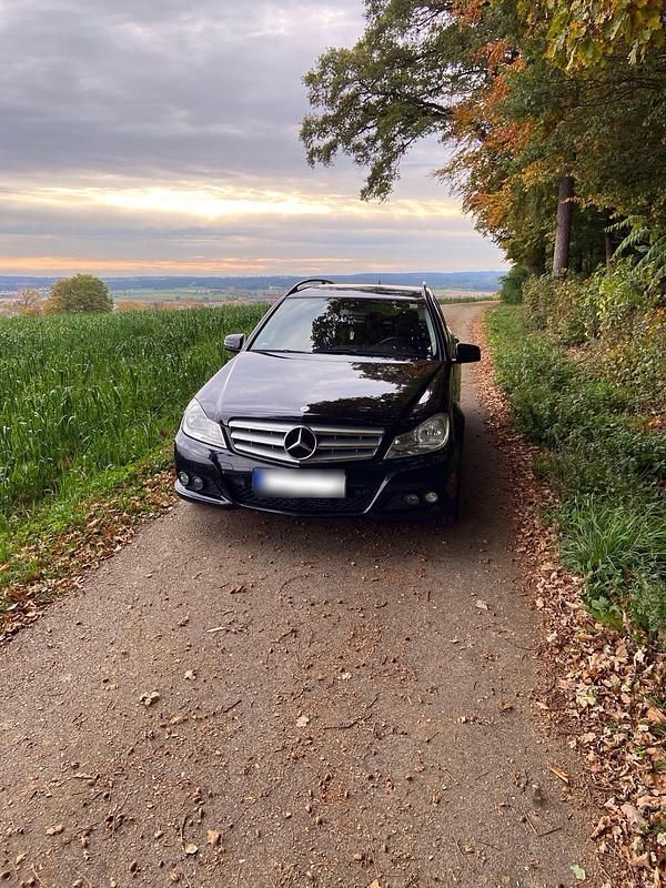 Gebraucht Mercedes C200 136 PS (100 kW) 2011 Schwarz Kombi