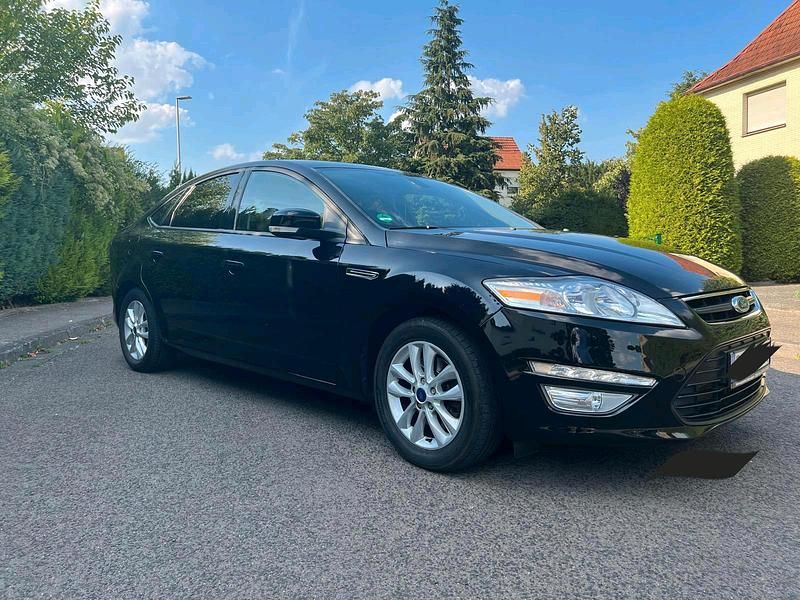 Schwarz Gebraucht 2013 Ford Mondeo Limousine | 7.499 € (Fairer Preis) - Bild 1/4