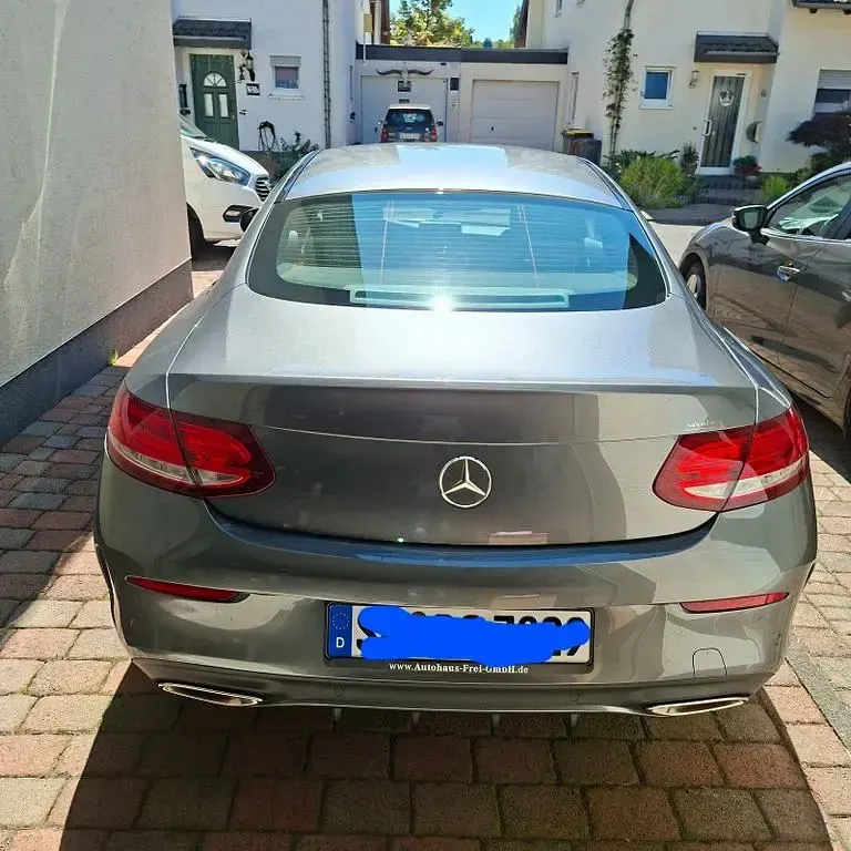 Gebraucht Mercedes C200 AMG line 184 PS (135 kW) 2017 Grau Coupé