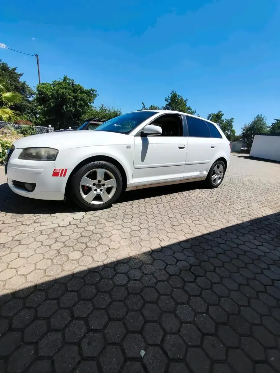 Gebraucht Audi A3 160 PS (117 kW) 2008 Weiß Kleinwagen