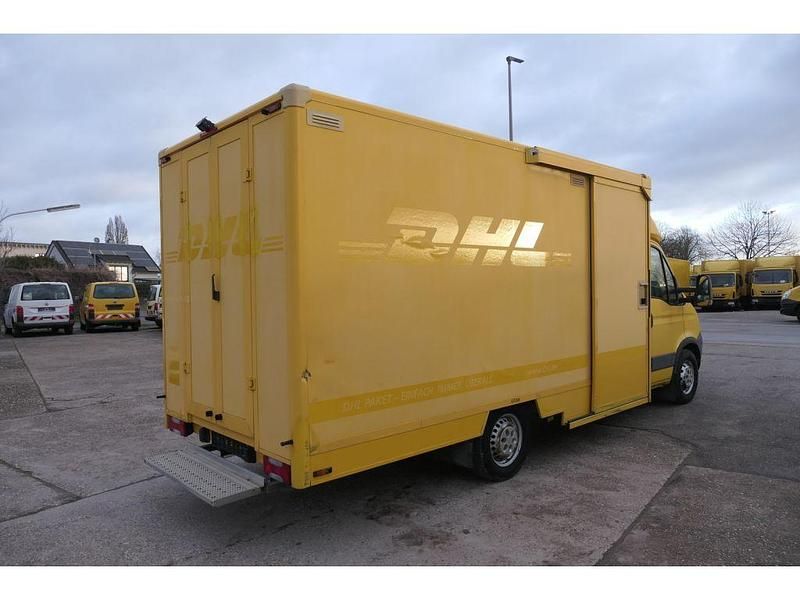 Second-hand Iveco Daily 106 CP (77 kW) 2011 Galben Van