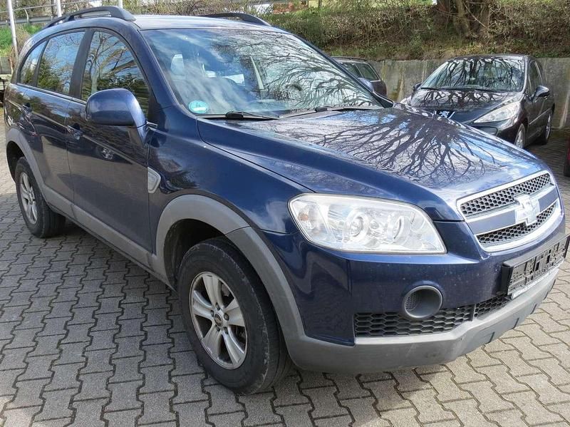 Gebraucht Chevrolet Captiva LS 136 PS (100 kW) 2011 Poseidon blue met SUV