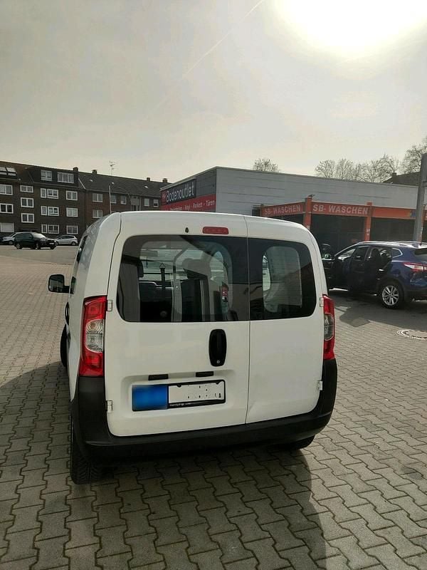 Gebraucht Peugeot Bipper 75 PS (55 kW) 2012 Weiß Van / Kleinbus