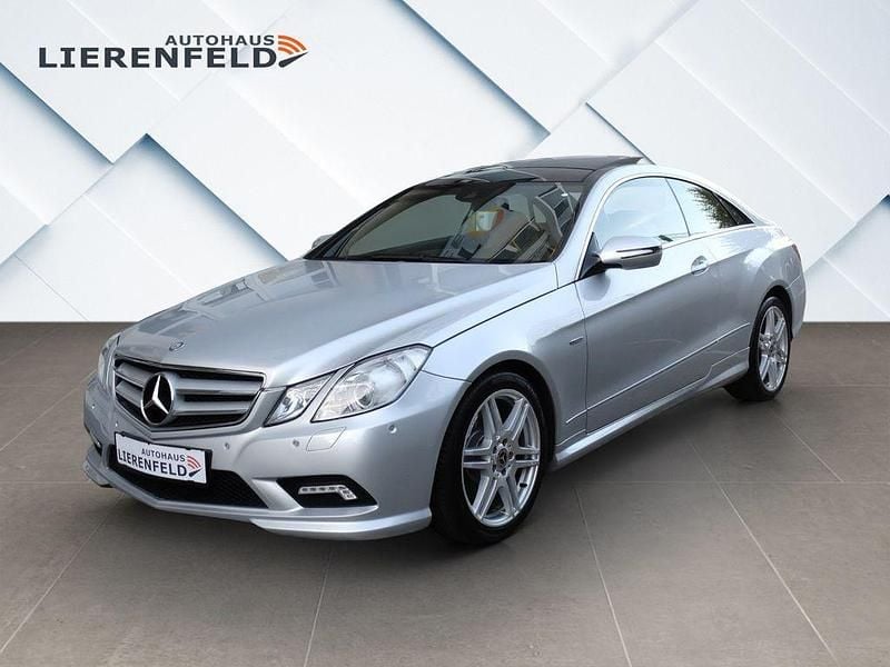 Silber Gebraucht 2009 Mercedes E250 AMG Coupé | 12.990 € (Guter Preis) - Bild 1/4