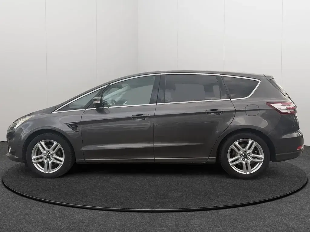 Gebraucht Ford S-MAX Titanium 241 PS (177 kW) 2017 Grau Van / Kleinbus