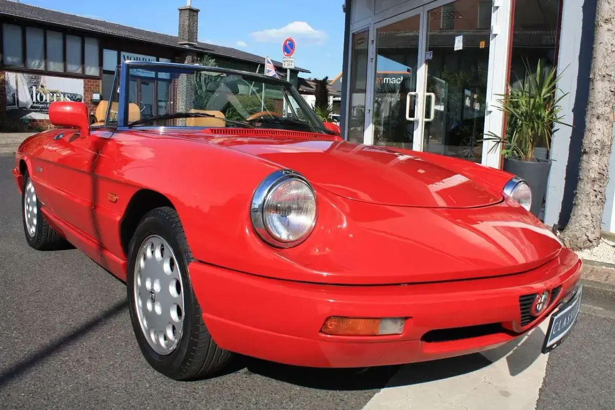 Gebraucht Alfa Romeo Spider 120 PS (88 kW) 1991 Rot Cabrio