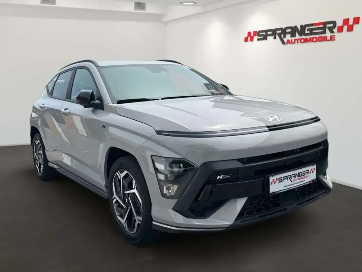 Gebraucht Hyundai Kona GO! 150 PS (110 kW) 2026 Cyber grey / met SUV
