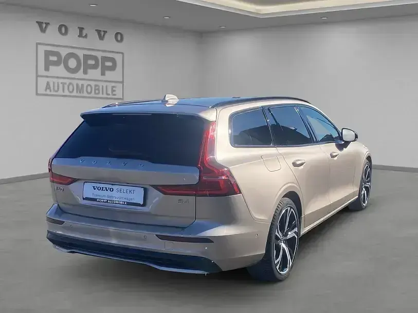Gebraucht Volvo V60 Plus 197 PS (144 kW) 2025 Bright dusk Kombi