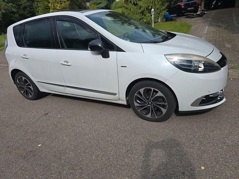 Gebraucht 2014 Renault Scénic III Bose Edition Van / Kleinbus | 6.000 € (Fairer Preis) - Bild 1/4