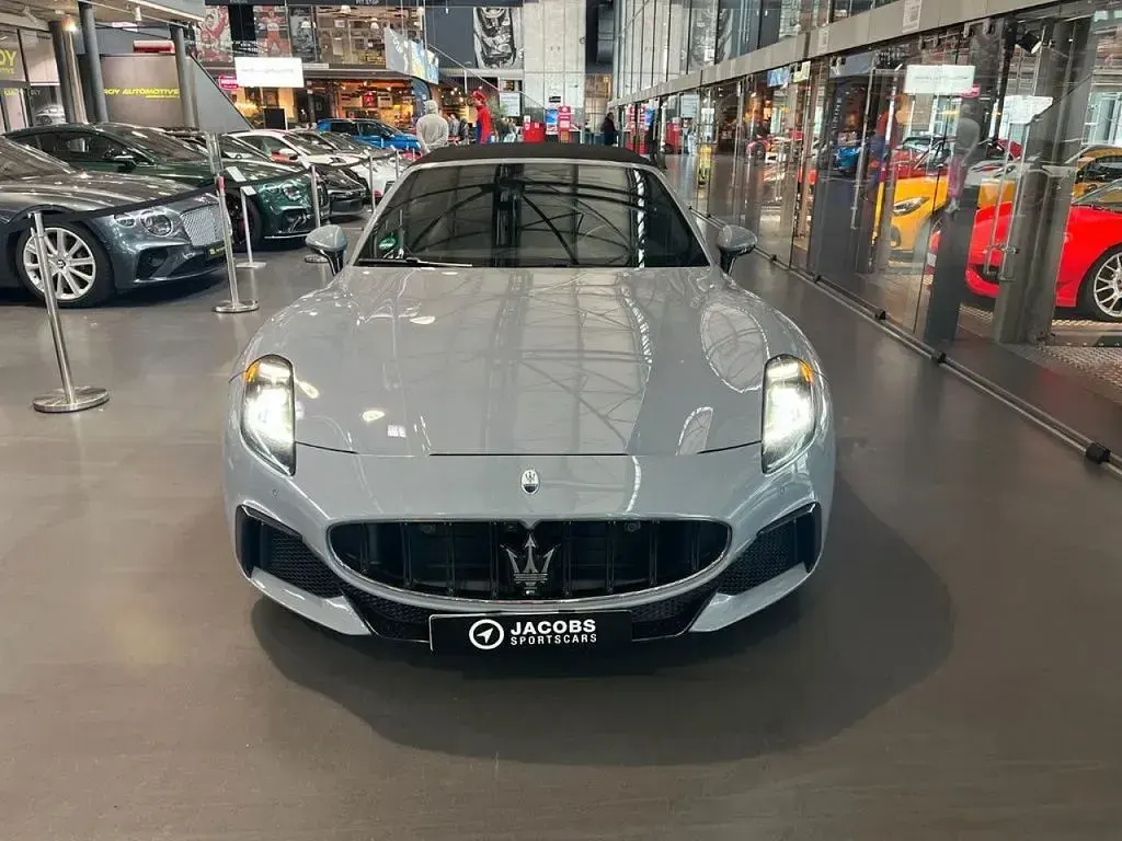 Gebraucht Maserati GranCabrio 551 PS (405 kW) 2024 Grau Cabrio
