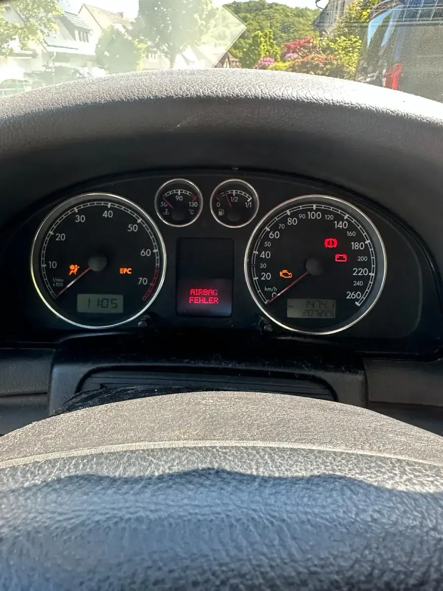 Gebraucht VW Passat 102 PS (75 kW) 2004 Grau Limousine