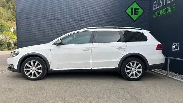 Gebraucht VW Passat 140 PS (102 kW) 2016 Weiß Kombi