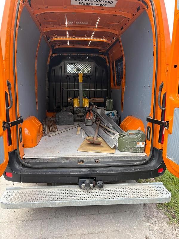 Second-hand Renault Master 170 CP (125 kW) 2018 Portocaliu Van