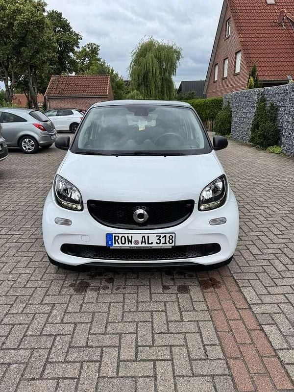 Schwarz Gebraucht 2017 Smart ForFour Basis Kleinwagen | 7.800 € (Guter Preis) - Bild 1/4