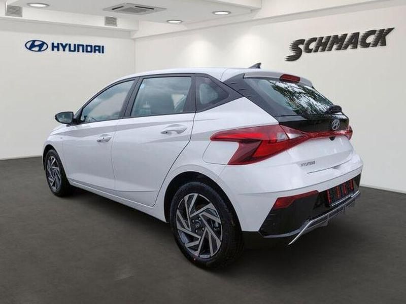Gebraucht Hyundai i20 GO! 101 PS (74 kW) 2024 Weiß Limousine