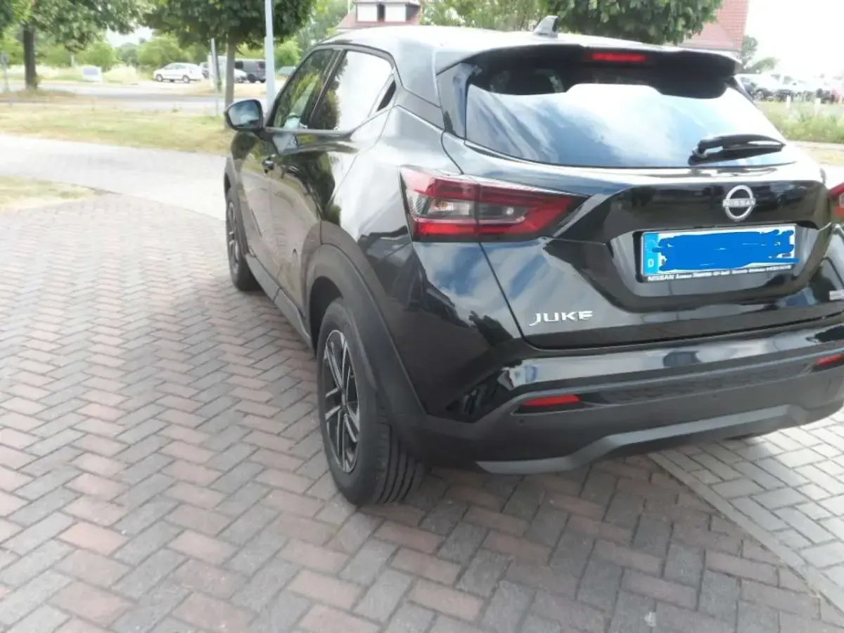 Gebraucht Nissan Juke N-Connecta 114 PS (83 kW) 2025 Pearl black SUV