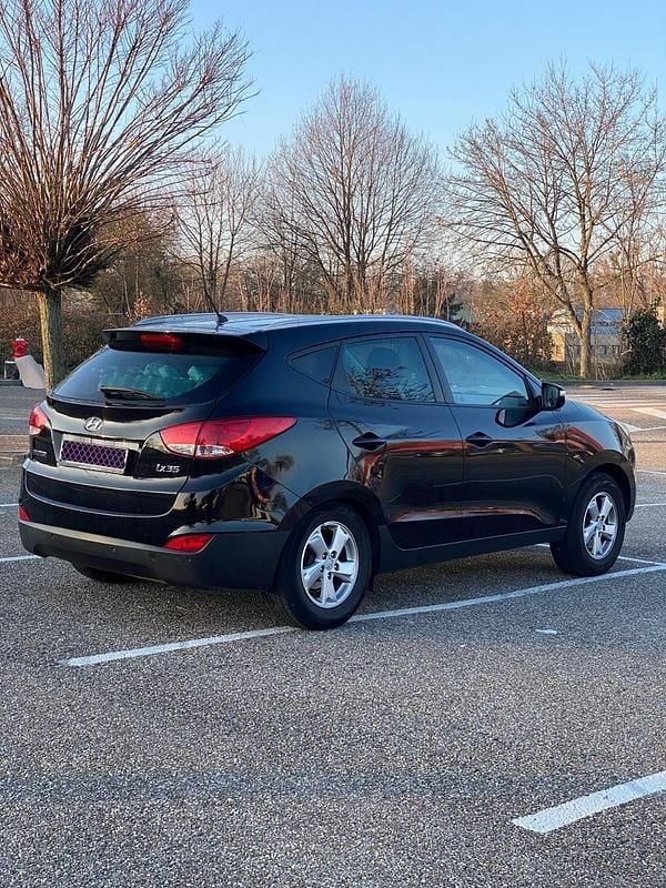 Schwarz Gebraucht 2013 Hyundai ix35 SUV | 7.700 € (Guter Preis) - Bild 1/4