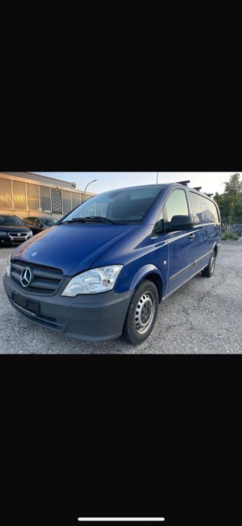 Blau Gebraucht 2014 Mercedes Vito Van / Kleinbus | 6.990 € - Bild 1/4