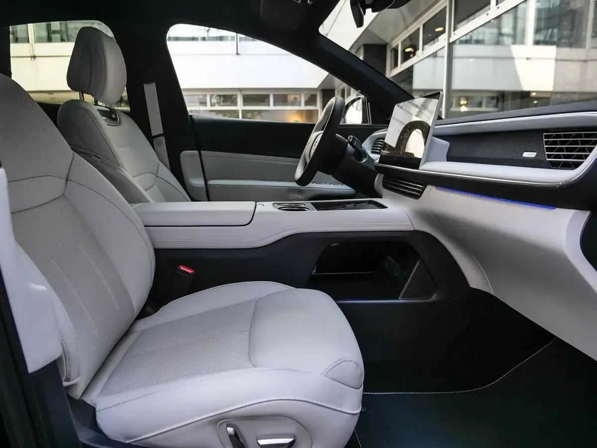 Gebraucht XPENG G6 AWD Performance 350 kW (476 PS) 2025 Schwarz SUV