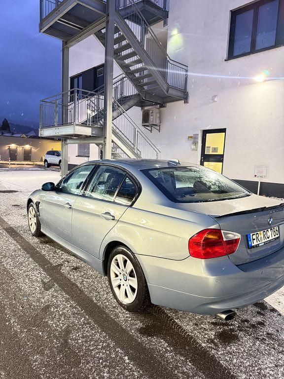 Gebraucht BMW 320 170 PS (125 kW) 2007 Limousine