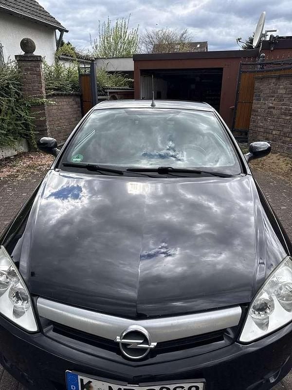 Schwarz Gebraucht 2009 Opel Tigra Edition Cabrio | 2.500 € (Guter Preis) - Bild 1/4