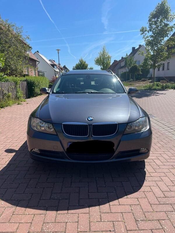 Grau Gebraucht 2008 BMW 320 Kombi | 2.200 € (Superpreis) - Bild 1/4
