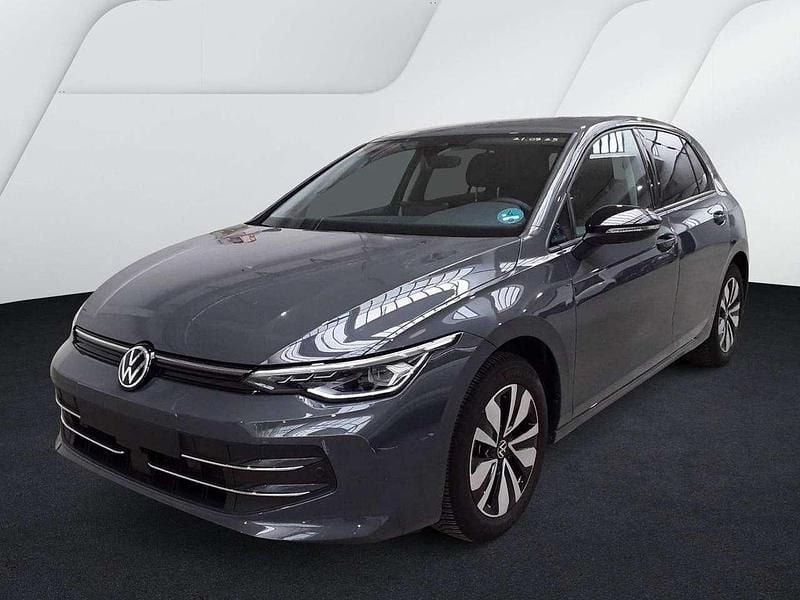 Delfingrau metallic Gebraucht 2025 VW Golf VIII Goal Limousine | 29.688 € (Guter Preis) - Bild 1/3