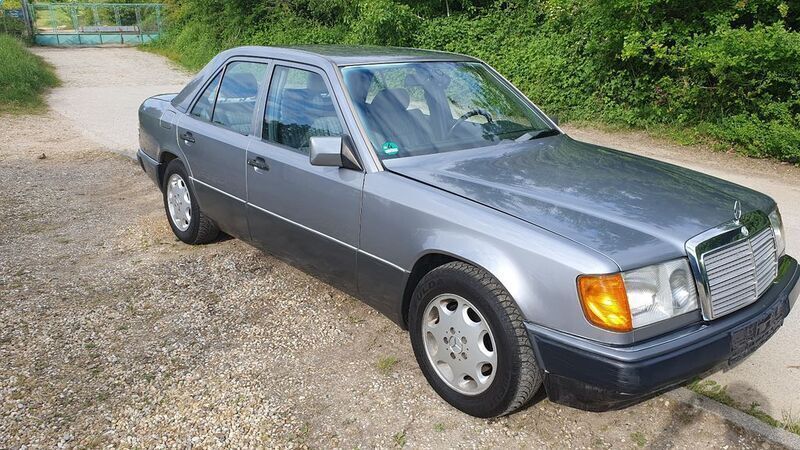 Gebraucht 1989 Mercedes E230 Limousine | 6.299 € - Bild 1/4
