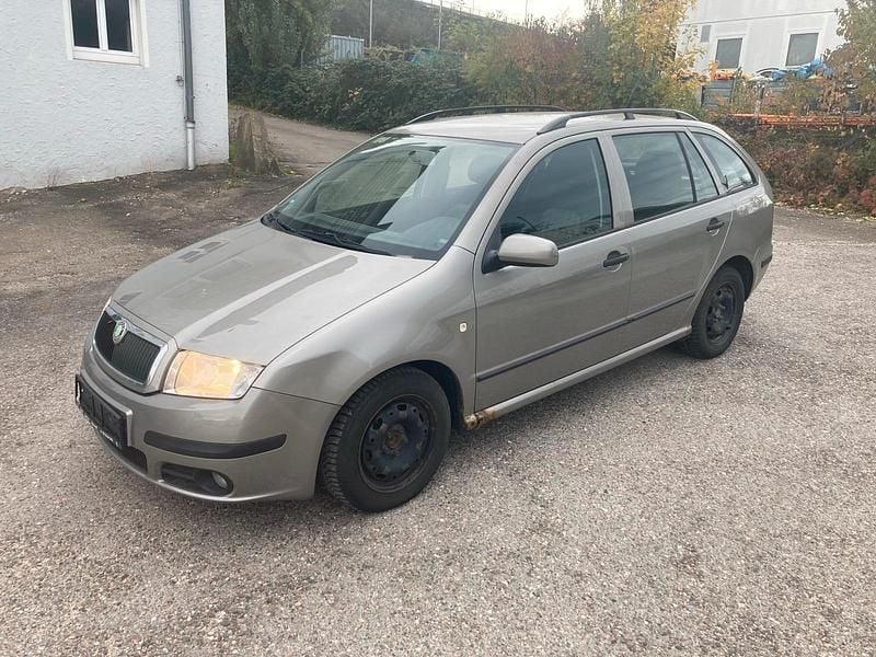 Gold Gebraucht 2008 Skoda Fabia Kleinwagen | 850 € (Superpreis) - Bild 1/4