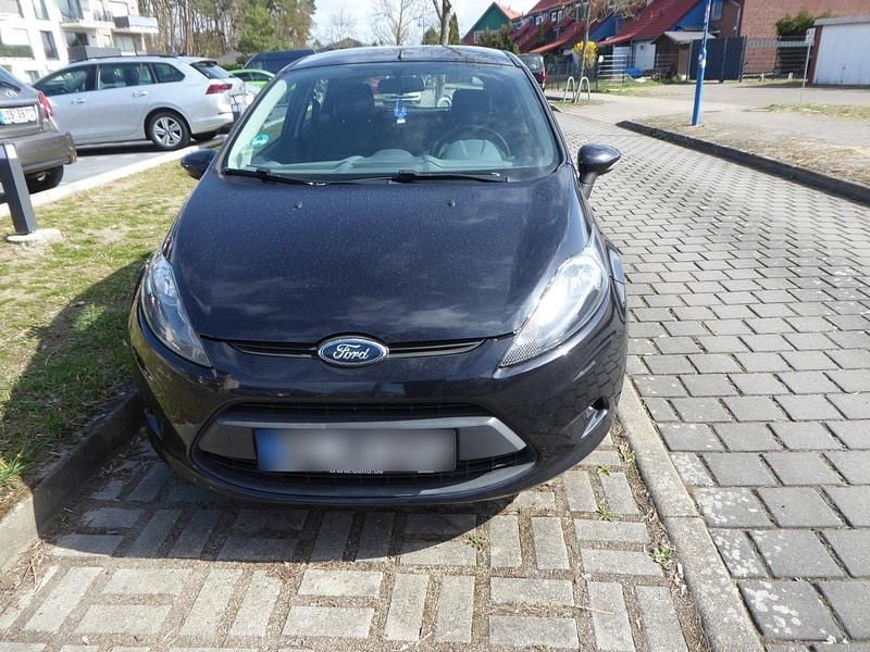 Gebraucht Ford Fiesta 82 PS (60 kW) 2010 Schwarz Kleinwagen