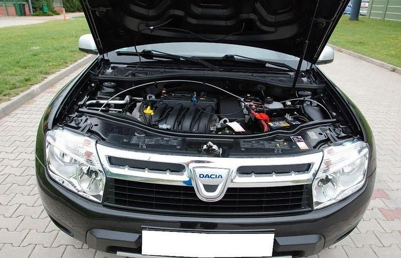 Gebraucht Dacia Duster 105 PS (77 kW) 2011 Schwarz SUV