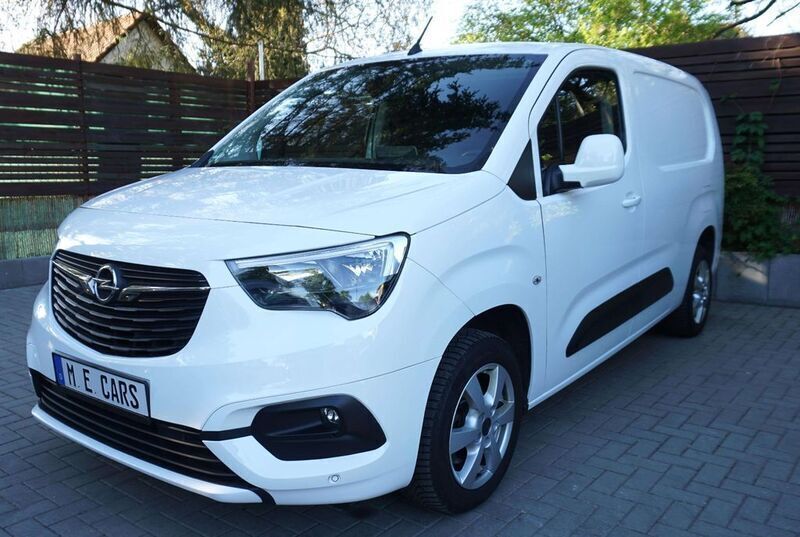 Gebraucht Opel Combo 131 PS (96 kW) 2020 Weiß Van / Kleinbus