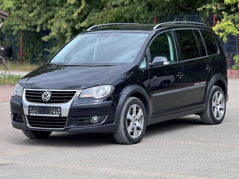 Schwarz Gebraucht 2008 VW Touran Cross Van / Kleinbus | 4.500 € (Fairer Preis) - Bild 1/4