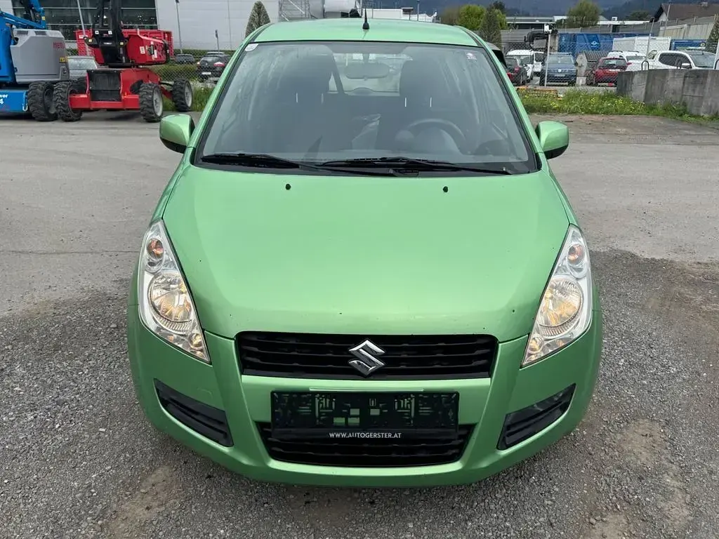 Gebraucht Suzuki Splash 65 PS (47 kW) 2010 Grün Kleinwagen