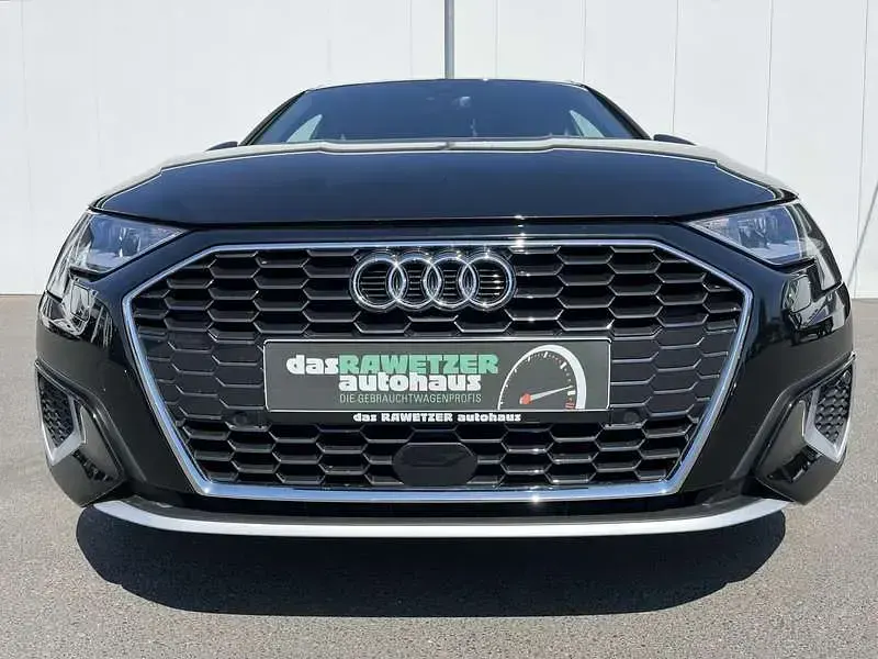 Gebraucht Audi A3 Advanced Plus 150 PS (110 kW) 2024 Mythosschwarz Limousine