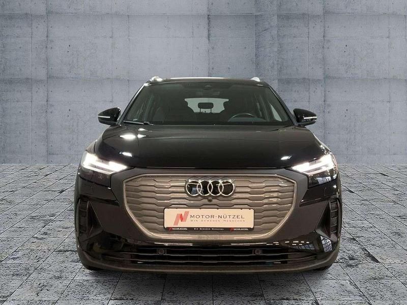 Gebraucht Audi Q4 e-tron Ambiente 150 kW (204 PS) 2021 Mythosschwarz metallic SUV