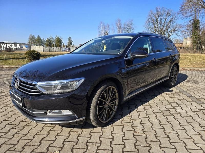 Gebraucht VW Passat Highline 150 PS (110 kW) 2015 Schwarz Kombi