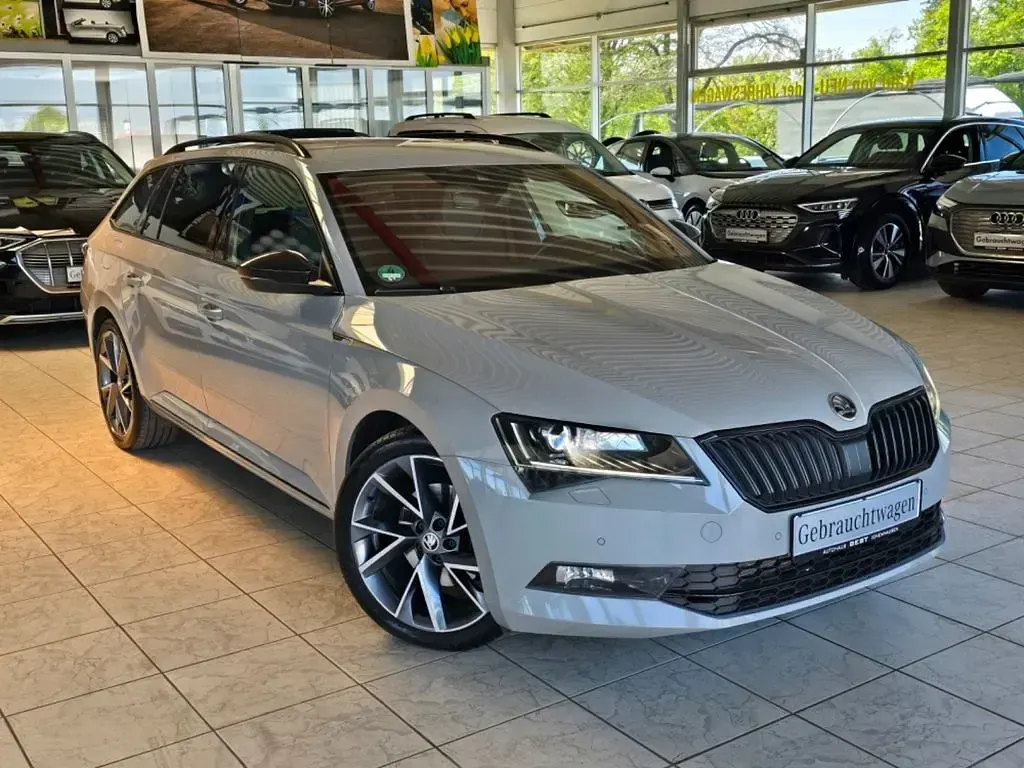Gebraucht Skoda Superb SportLine 190 PS (139 kW) 2018 Grau Kombi
